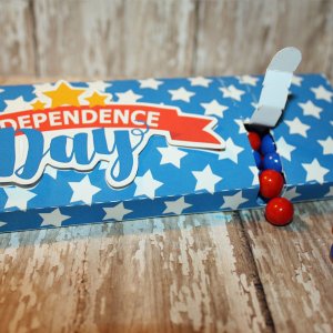 4th of July Candy Box with tear tab