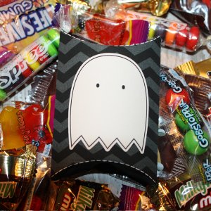 Spooktacular Halloween Treat pillow boxes