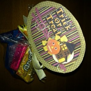 Trick or Treat Topper