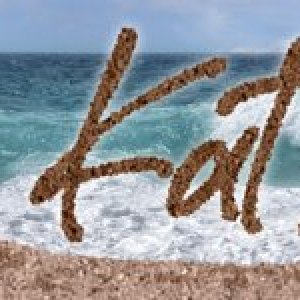 2025-08-Signature-cap_surfsup_Aimee_Lascaux_sandy-KatL.jpg