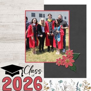 2026-05-19-graduation-family.jpg