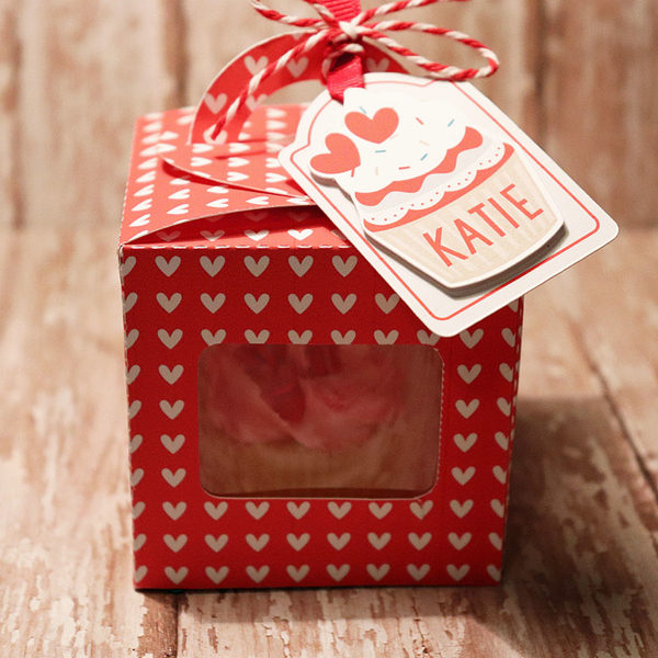 Cupcake treat box with tag