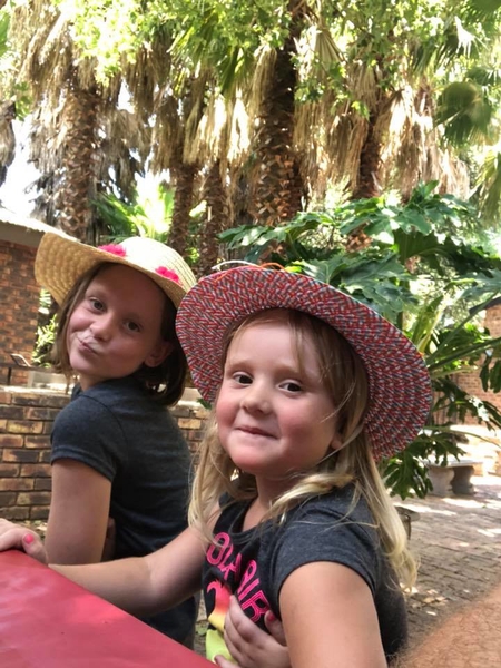 Siblings-Birthday-Uno-GS