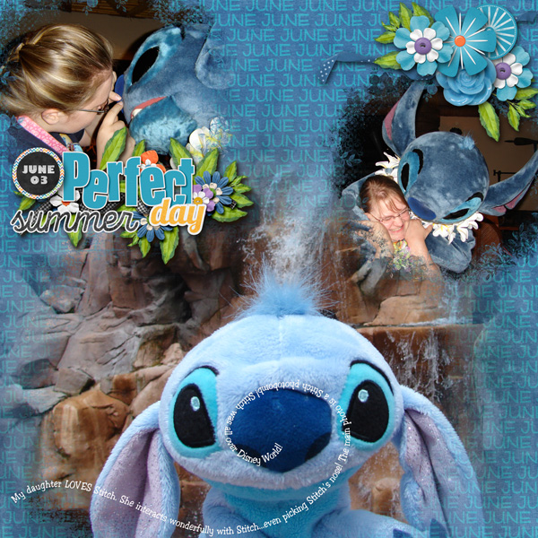 Stitch the photobomb!